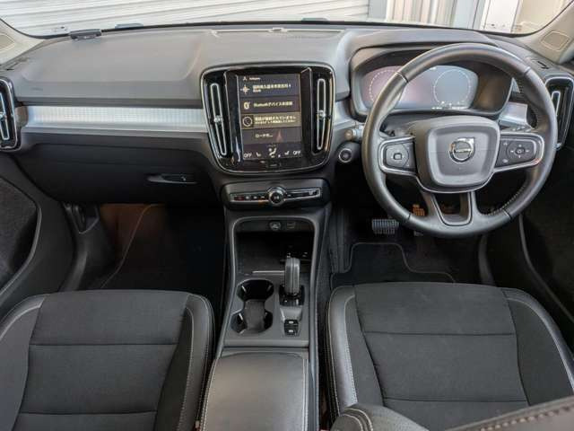 XC40T4 モメンタム