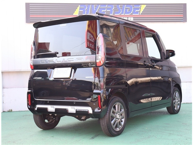 デリカミニT プレミアム 4WD