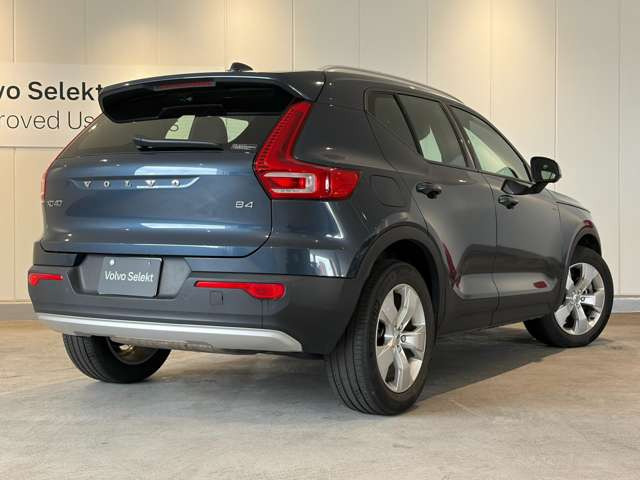 XC40B4 モメンタム