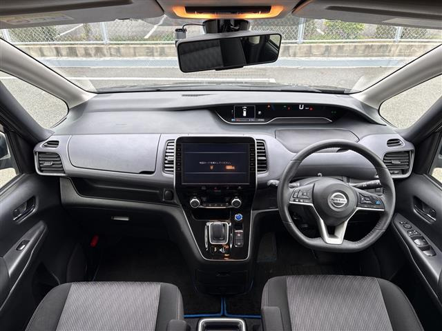 セレナ1.2 e-POWER ハイウェイスターV