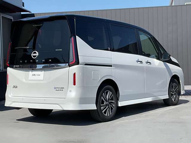 セレナ1.4 e-4ORCE ハイウェイスターV 4WD