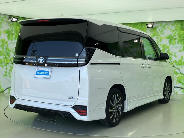 ヴォクシー1.8 ハイブリッド S-Z