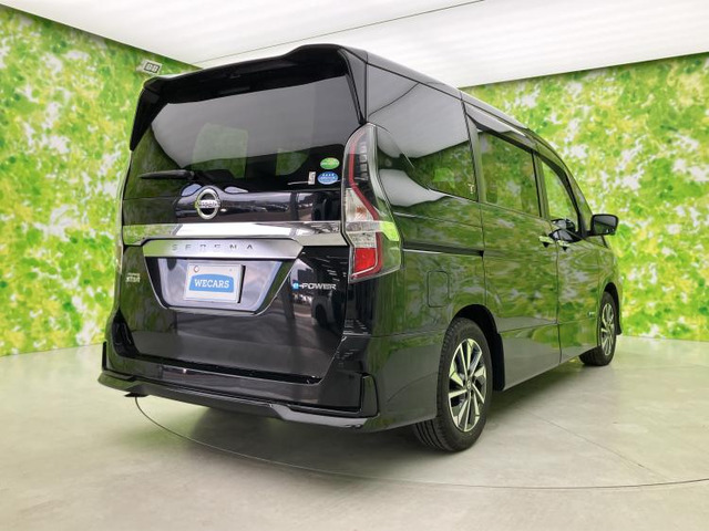 セレナ1.2 e-POWER ハイウェイスターV