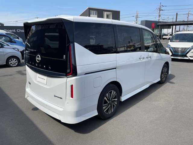 セレナ1.4 e-POWER ハイウェイスターV