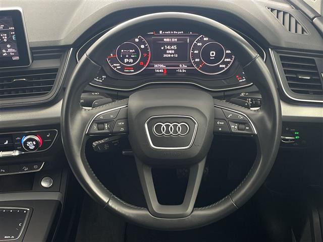 Q52.0 TFSI クワトロ 4WD