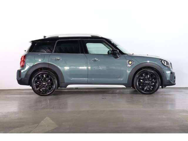 ミニクロスオーバークーパー S E オール4 4WD