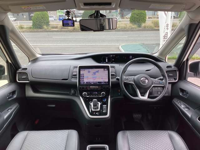 セレナ1.2 e-POWER ハイウェイスターV