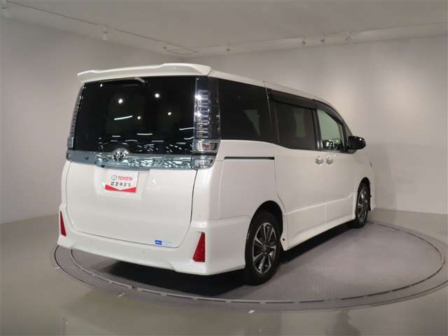 ヴォクシー2.0 ZS 煌III