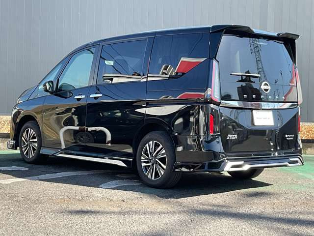 セレナ1.4 e-4ORCE ハイウェイスターV 4WD