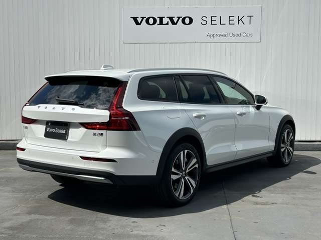 V60クロスカントリーウルトラ B5 AWD 4WD