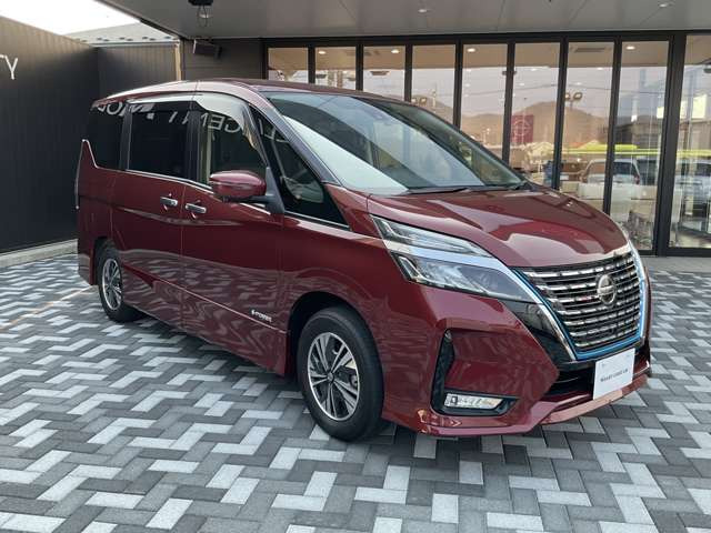 セレナ1.2 e-POWER ハイウェイスターV