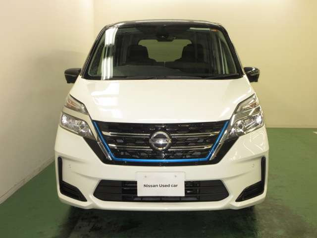 セレナ1.2 e-POWER XV