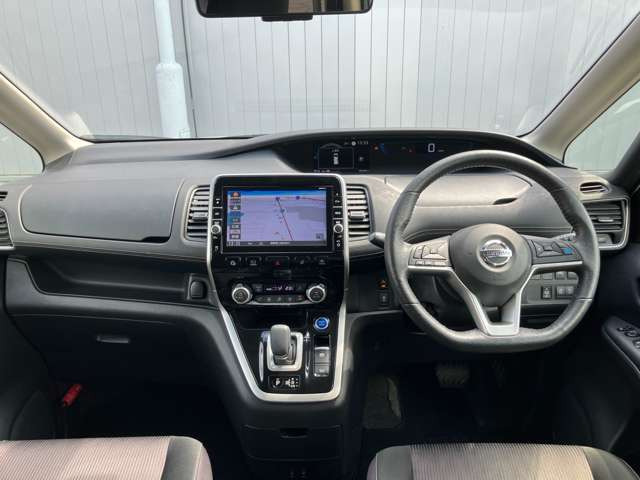 セレナ1.2 e-POWER ハイウェイスターV