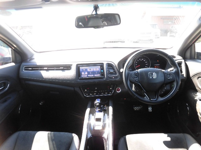 ヴェゼル1.5 ハイブリッド RS ホンダセンシング