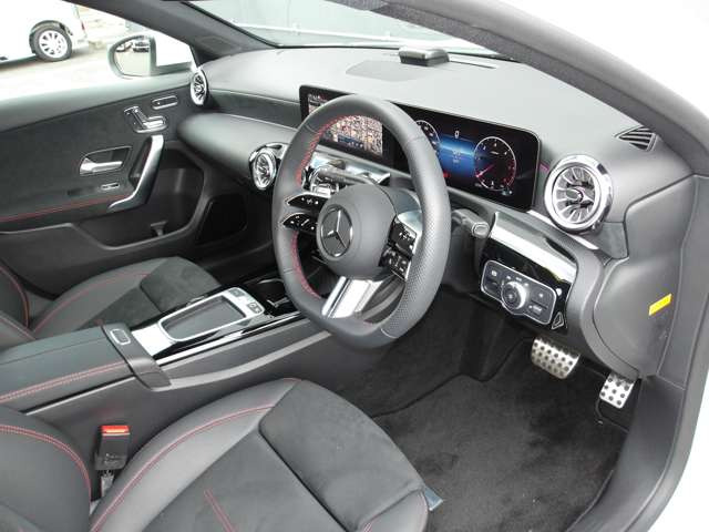 AクラスセダンA200d AMGラインパッケージ