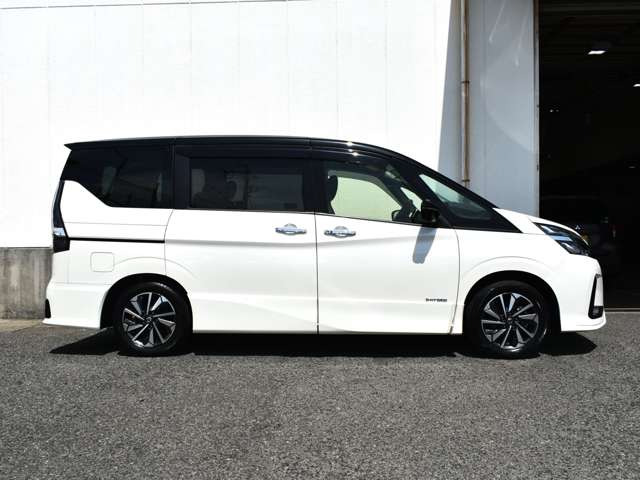 セレナ2.0 ハイウェイスターV