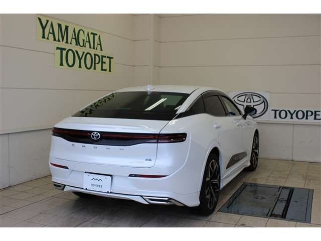 クラウンクロスオーバー2.5 G アドバンスト レザー パッケージ E-Four 4WD