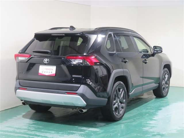 RAV42.0 アドベンチャー 4WD
