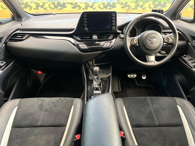 C-HRハイブリッド 1.8 S GR スポーツ