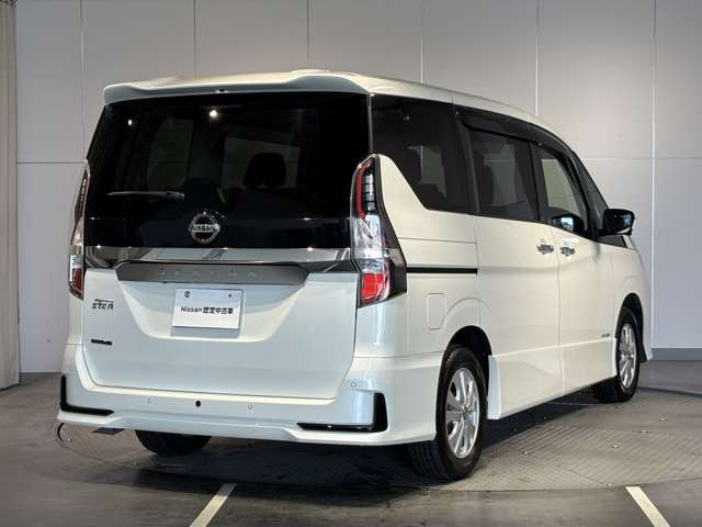 セレナ2.0 ハイウェイスターV 4WD