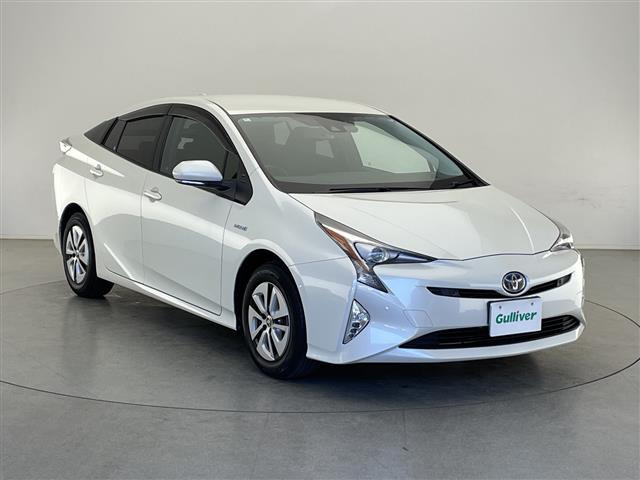 プリウス1.8 A E-Four 4WD