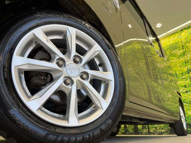 �y����14�C���`�A���~�z�C�[���z�O�ςɃ}�b�`���������A���~�z�C�[���𑕒����Ă���܂��B�e��ЊO�A���~�z�C�[����A�X�^�b�h���X�^�C�����戵�����Ă���܂��B���񂲑��k����������