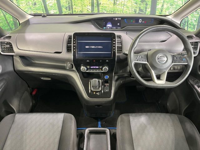 セレナ1.2 e-POWER ハイウェイスターV