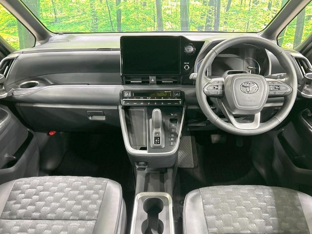 ヴォクシー1.8 ハイブリッド S-Z