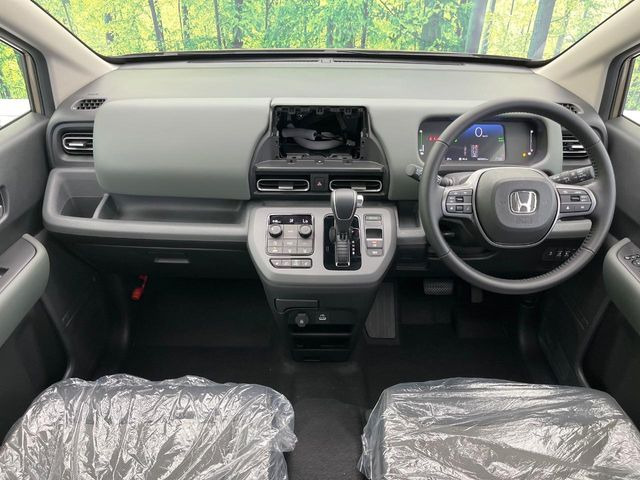 フリード1.5 e:HEV クロスター