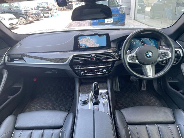 5シリーズセダン523i Mスポーツ