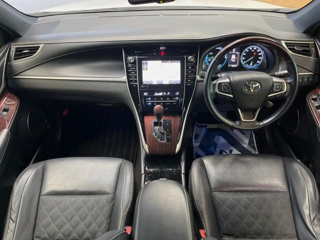 ハリアー2.5 ハイブリッド E-Four プレミアム アドバンスドパッケージ 4WD