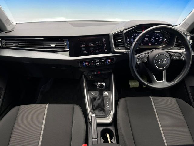 A1スポーツバック25 TFSI アドバンスド