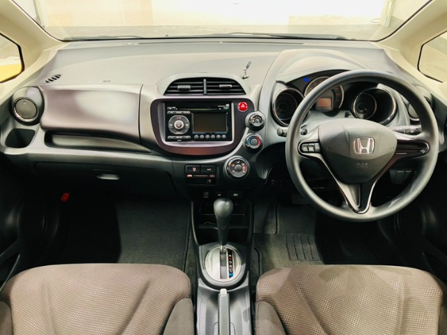 フィット1.3 G 10thアニバーサリーII