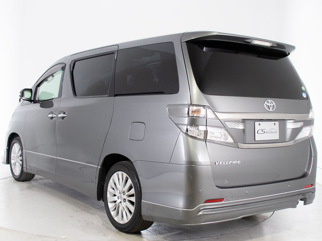 ★展示前点検実施★特殊な機材も用いて、全車点検を実施しております!