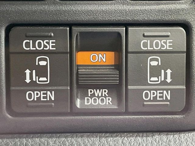 エスクァイア2.0 Gi プレミアムパッケージ ブラックテイラード