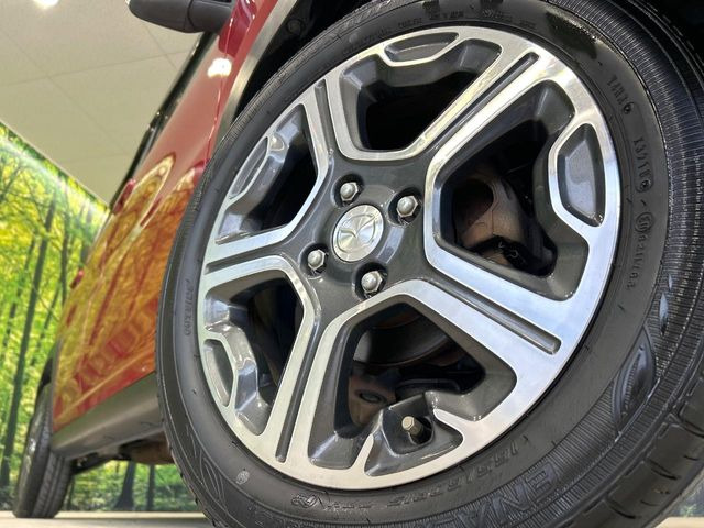 �y����15�C���`�A���~�z�C�[���z�O�ςɃ}�b�`���������A���~�z�C�[���𑕒����Ă���܂��B�e��ЊO�A���~�z�C�[����A�X�^�b�h���X�^�C�����戵�����Ă���܂��B���񂲑��k����������