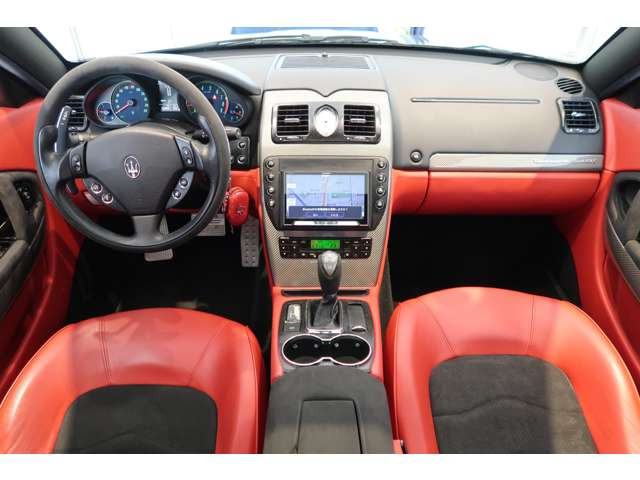 クアトロポルテスポーツGT S