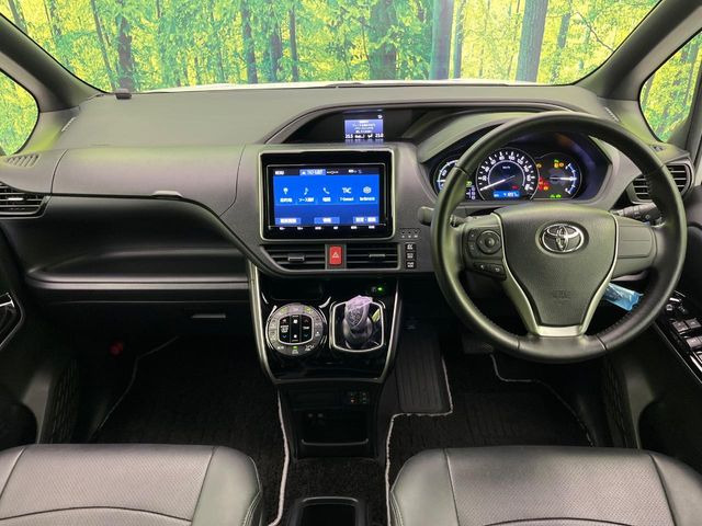 ヴォクシー1.8 ハイブリッド ZS 煌II