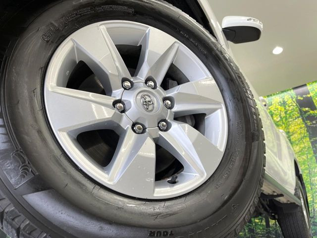 �y����17�C���`�A���~�z�C�[���z�O�ςɃ}�b�`���������A���~�z�C�[���𑕒����Ă���܂��B�e��ЊO�A���~�z�C�[����A�X�^�b�h���X�^�C�����戵�����Ă���܂��B���񂲑��k����������