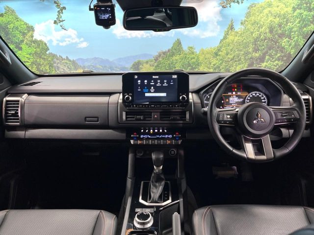 トライトン2.4 GSR ディーゼル 4WD