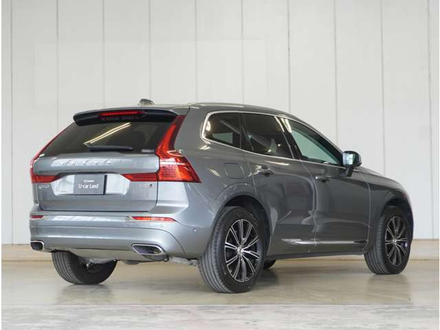XC60B5 AWD インスクリプション 4WD