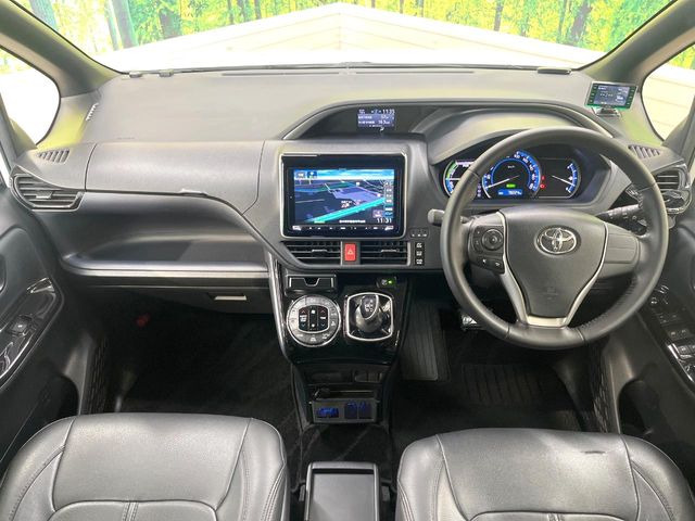 ヴォクシー1.8 ハイブリッド ZS 煌II