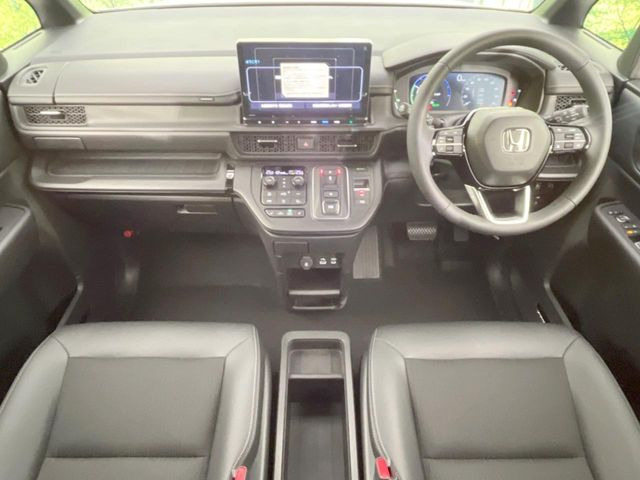 ステップワゴン2.0 e:HEV スパーダ