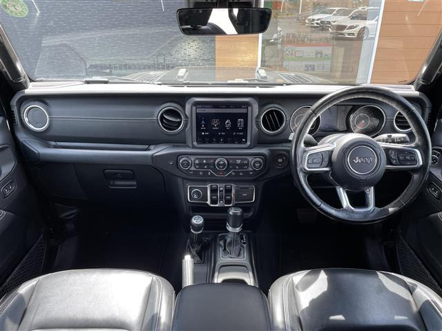 ラングラーアンリミテッド サハラ 4WD