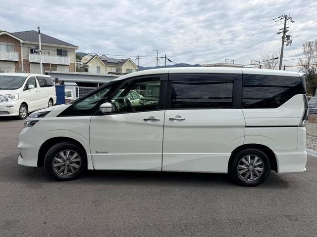 セレナ1.2 e-POWER ハイウェイスターV