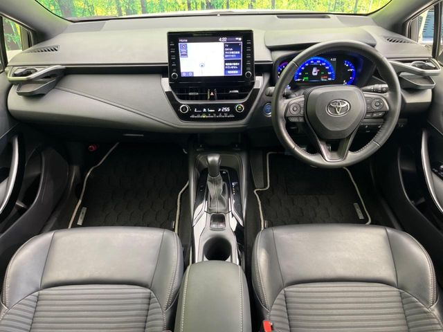 カローラツーリング1.8 ハイブリッド W×B