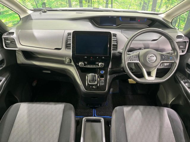 セレナ1.2 e-POWER ハイウェイスターV