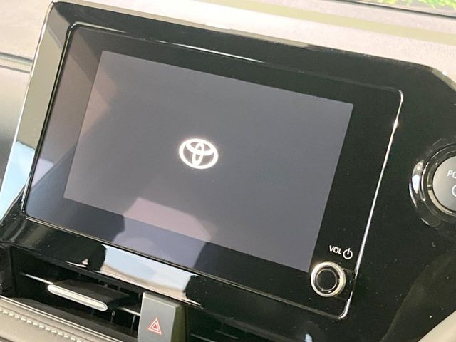 【8インチ ディスプレイオーディオ】大画面のディスプレイはAppleCarPlayやAndroidAutoが利用可能。大きな画面でスマホナビアプリ等が利用いただけます♪