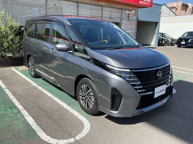 セレナ1.4 e-POWER ハイウェイスターV