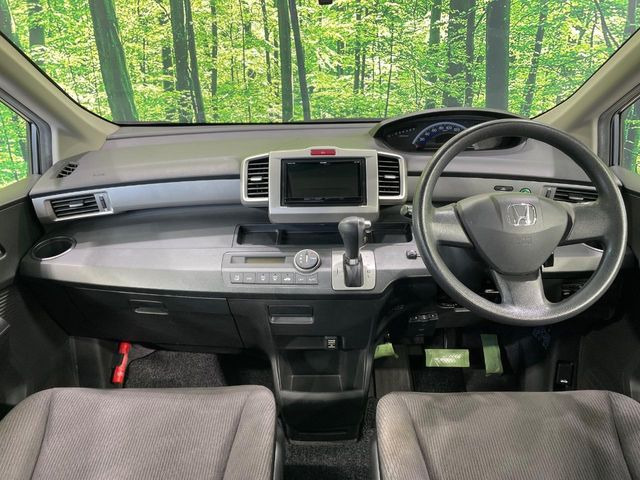 フリード1.5 G ジャストセレクション